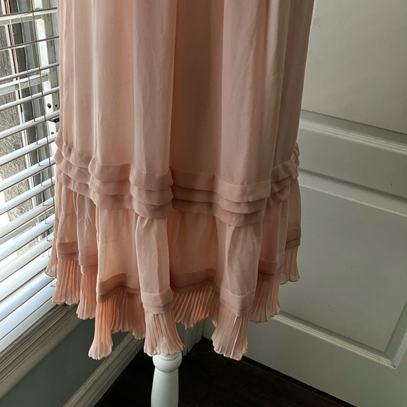 Pink Dress with Lace and pearl Detail. - Picture 7 of 13